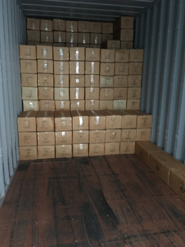 Yiwu Factory Africa Hot Sale Large Size Broom Head Plastic Coffee Color High Stretch Yarn Broom Head with Wooden Pole 9006