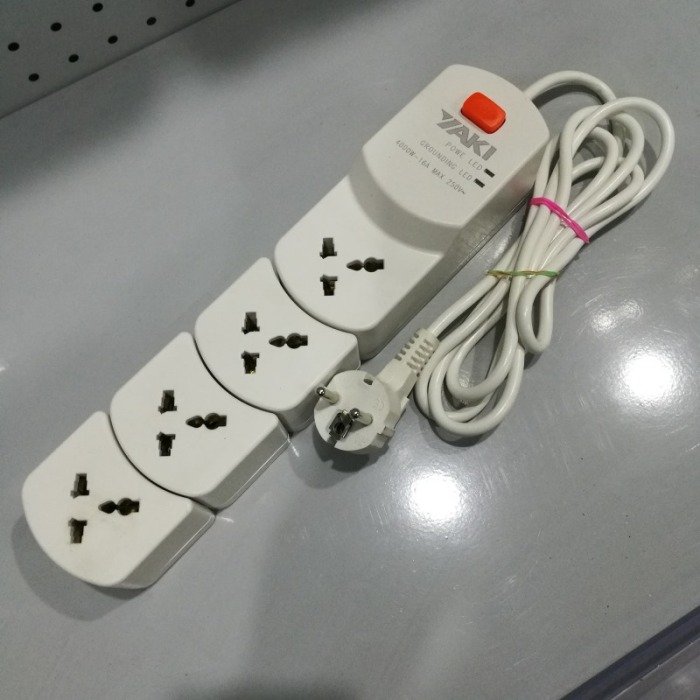 Factory Price Wholesale British Standard Plug with Switch Socket Safety Power Strip Extension Cable Patch Board Patch Board Factory Price Wholesale British Standard Plug with Switch Socket Safety Power Strip Extension Cable Patch Board Patch Board