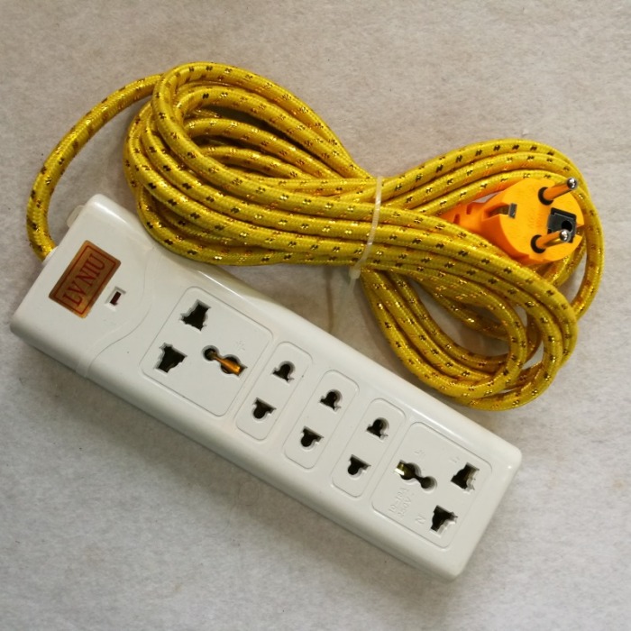 Factory Price Wholesale British Standard Plug with Switch Socket Safety Power Strip Extension Cable Patch Board Patch Board Factory Price Wholesale British Standard Plug with Switch Socket Safety Power Strip Extension Cable Patch Board Patch Board
