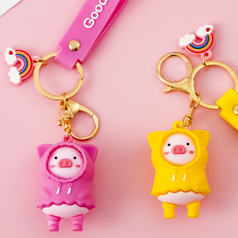 Girl &#039;S Creative Piggy Keychain Cute Raincoat Pig Pendant Earphone Protective Cover Bag Ornaments Soft Glue Small Gift