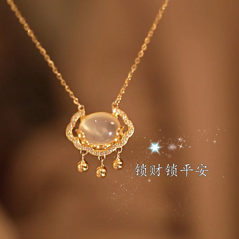 Tiktok Live Streaming on Kwai Xiangyun Ruyi Safety Lock Necklace Female Korean Ins Longevity Lock Dignified Pendant Clavicle Chain