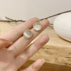 Japanese and Korean Style Creative and Slightly Luxury Asymmetric Earrings Female Five-Pointed Star Lock Head Zircon Earrings Versatile High Sense Ear Rings