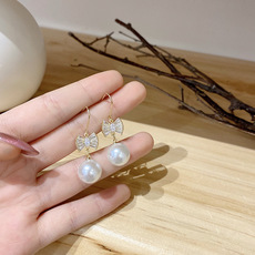 Japanese and Korean Style Creative and Slightly Luxury Asymmetric Earrings Female Five-Pointed Star Lock Head Zircon Earrings Versatile High Sense Ear Rings
