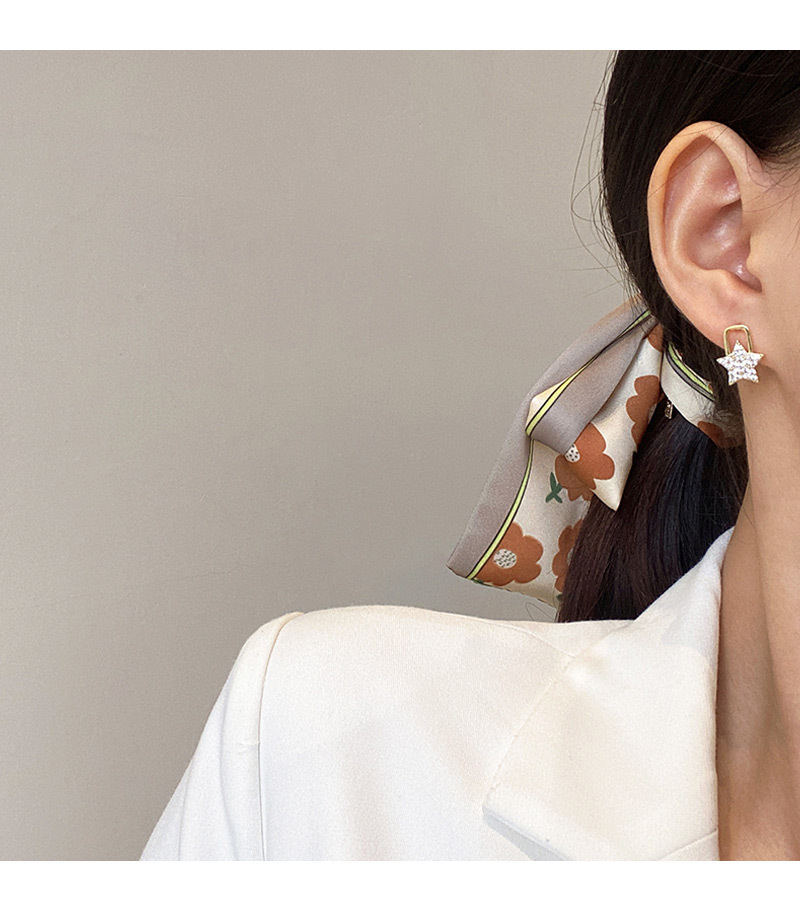 Japanese and Korean Style Creative and Slightly Luxury Asymmetric Earrings Female Five-Pointed Star Lock Head Zircon Earrings Versatile High Sense Ear Rings