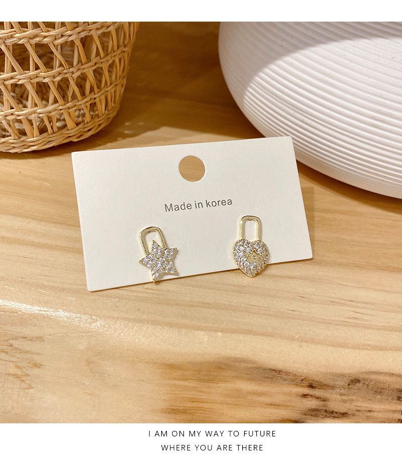 Japanese and Korean Style Creative and Slightly Luxury Asymmetric Earrings Female Five-Pointed Star Lock Head Zircon Earrings Versatile High Sense Ear Rings