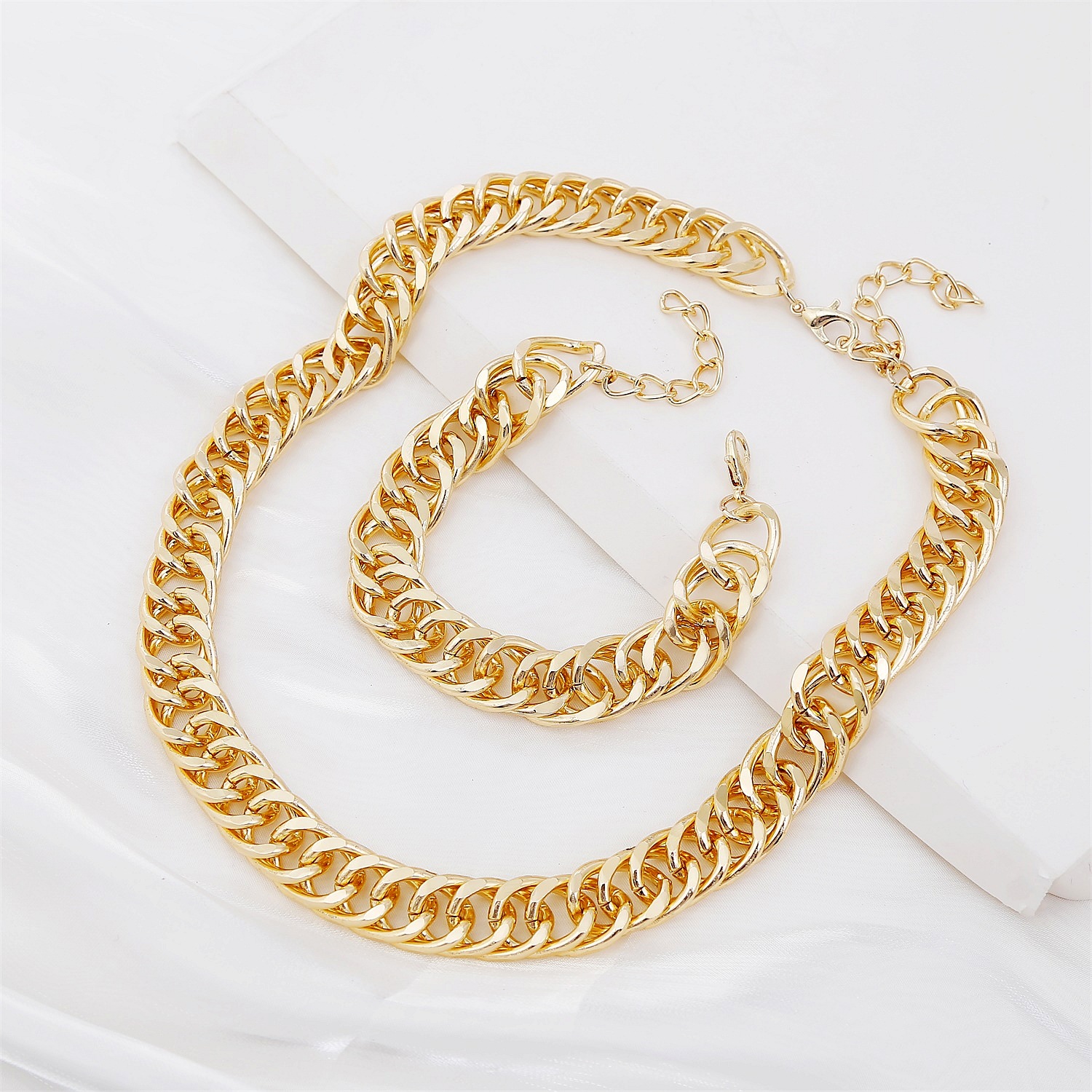 Fashion Simple Gold and Silver Two-Color Aluminum Chain Lock Retro Trendy Exaggerated Cross-Border Ins Necklace European and American Jewelry