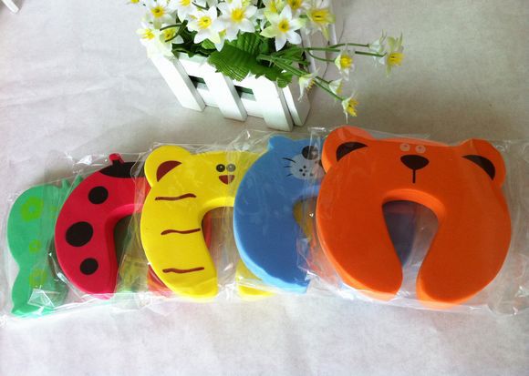 Children's safety clamping door lock baby thickened door stopper baby door guard cartoon door clip Children's safety clamping door lock baby thickened door stopper baby door guard cartoon door clip