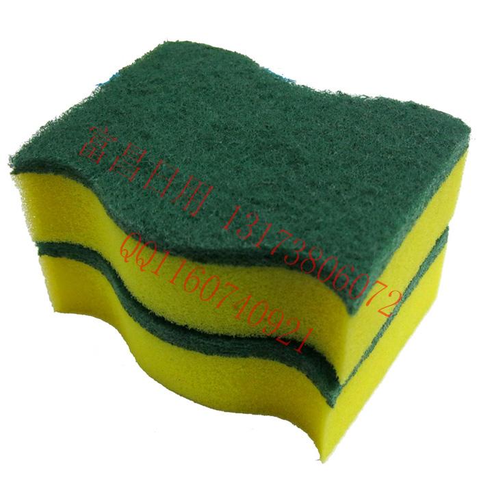 Two pieces in the s-shaped sponge scouring sponge wipes a dish cloth to clean cloth dish towel Two pieces in the s-shaped sponge scouring sponge wipes a dish cloth to clean cloth dish towel