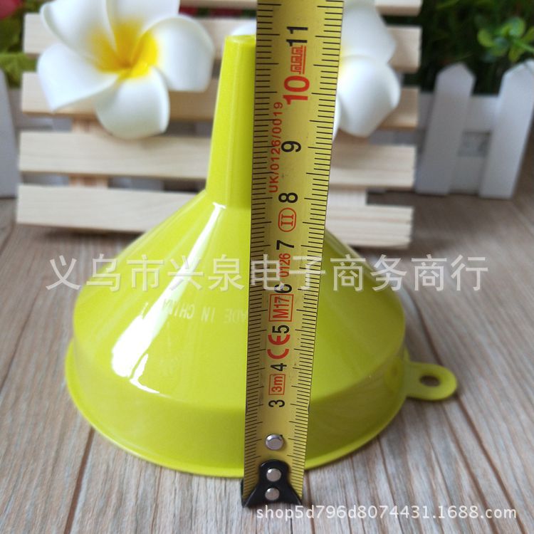 Color Thickened Funnel Oil Leakage Kitchen Supplies Hourglass Yuan 2 Yuan Wholesale Supply Color Thickened Funnel Oil Leakage Kitchen Supplies Hourglass Yuan 2 Yuan Wholesale Supply