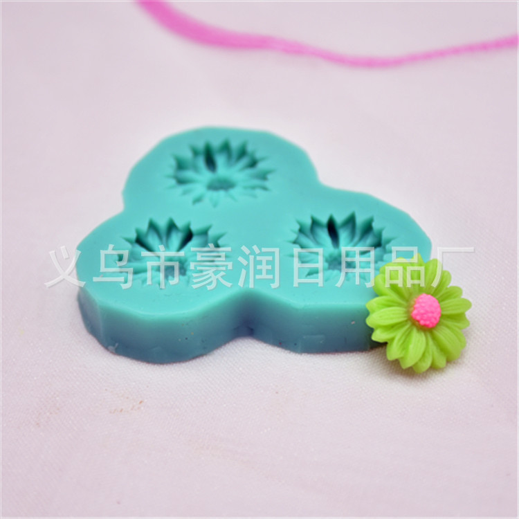 1 small rose silicone mold rose flower cake mold turning sugar chocolate cake mold 1 small rose silicone mold rose flower cake mold turning sugar chocolate cake mold