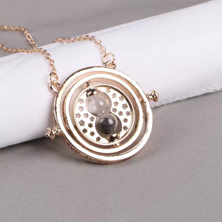 European and American Jewelry Time Time Converter Hourglass Necklace Accessories Factory Wholesale