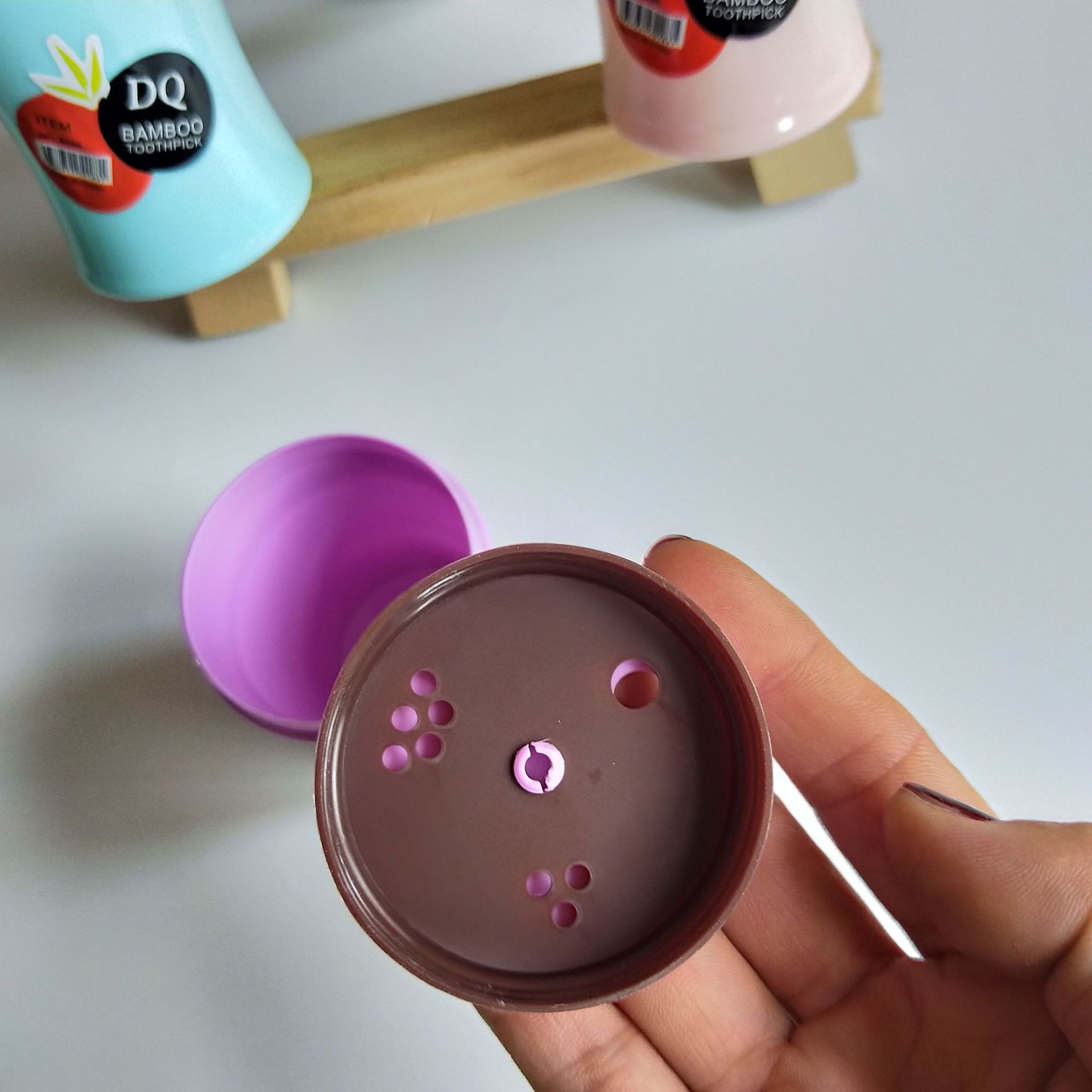 Creative Toothpick Box Color Plastic Toothpick Bottle Korean Color Toothpick Box 1 Yuan 2 Yuan Supply Creative Toothpick Box Color Plastic Toothpick Bottle Korean Color Toothpick Box 1 Yuan 2 Yuan Supply