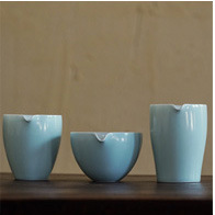 Green Ceramic Cover Bowl Imitation Song Carved Begonia Pattern Tea Bowl Kung Fu Tea Set Tea Cup Gracked Glaze Pattern