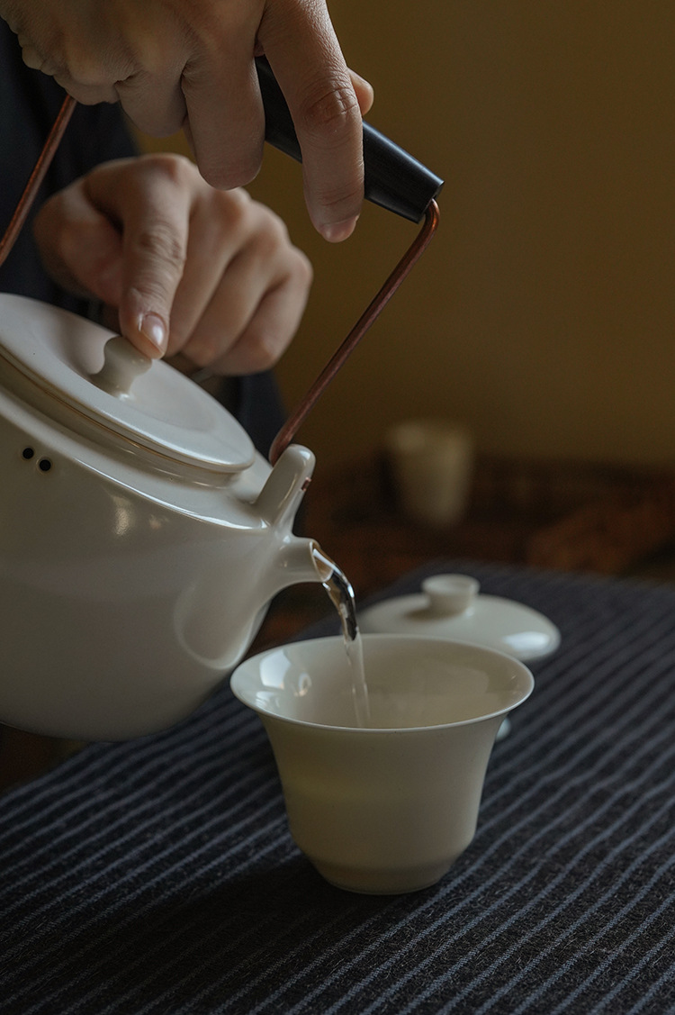Twilight Cangzhai Jingdezhen Handmade Thin Tire Apricot White Cover Bowl Kung Fu Tea Set Tea Cup Tea Bowl