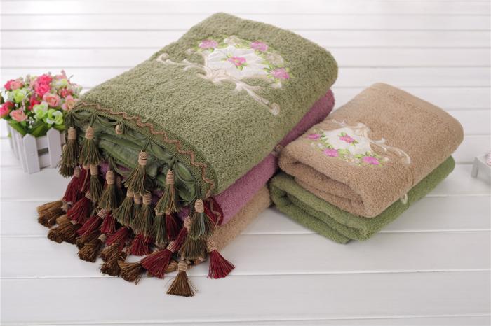 Pendant Embroidered Large Bath Towel Pendant Embroidered Small Bath Towel Pendant Embroidered Large Bath Towel Pendant Embroidered Small Bath Towel
