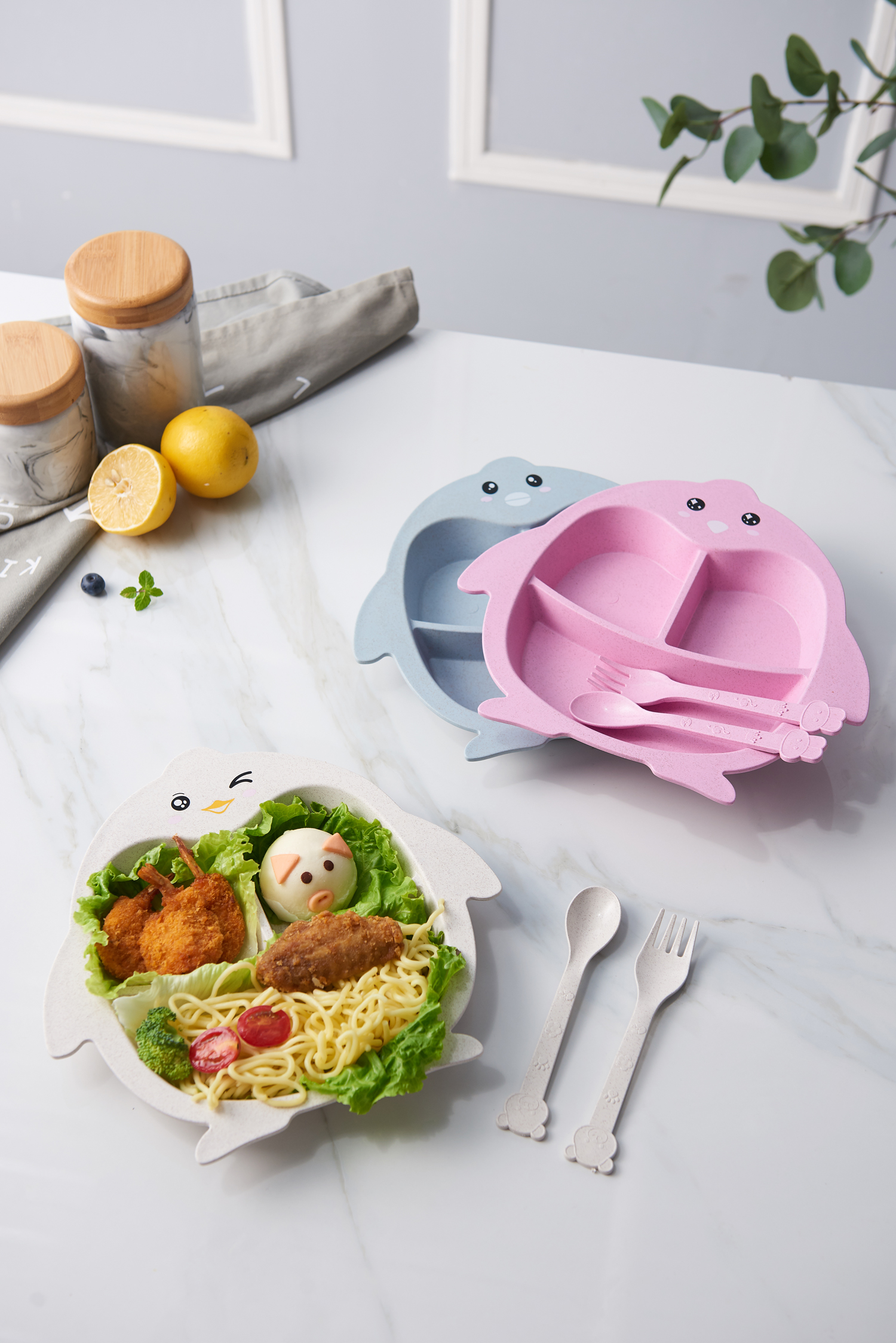 Children tableware wheat straw children suit cartoon penguin three piece set of spoon fork plate set three grid plate