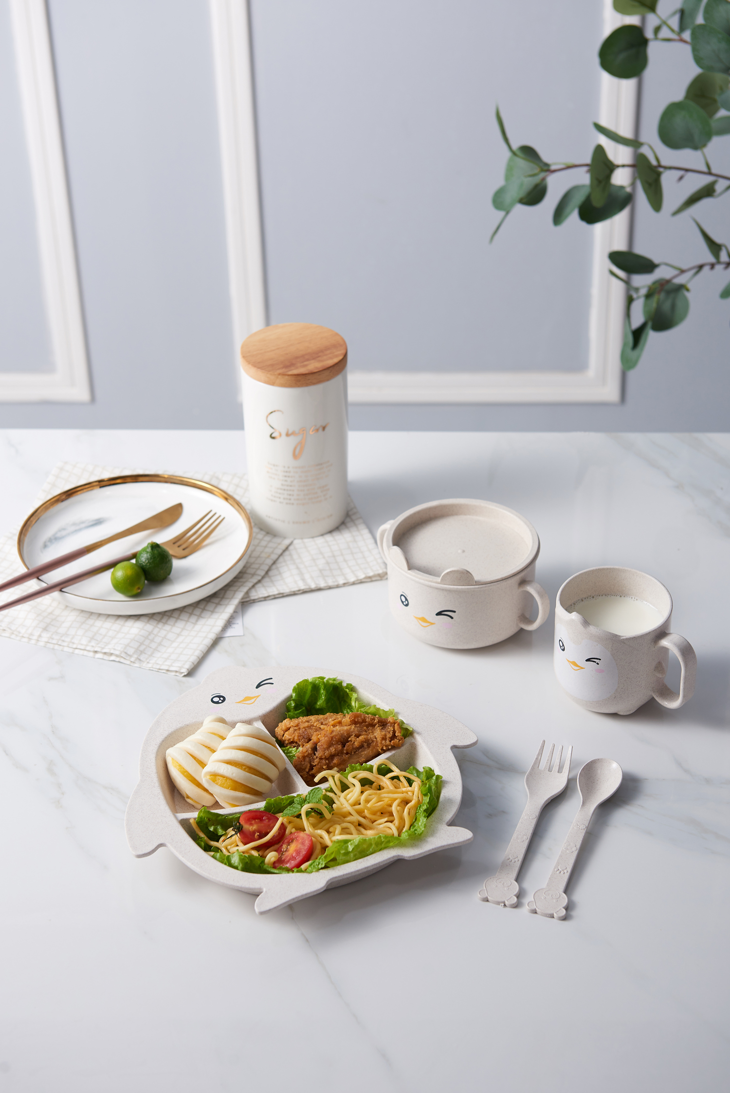 Children tableware wheat straw children suit cartoon penguin three piece set of spoon fork plate set three grid plate Children tableware wheat straw children suit cartoon penguin three piece set of spoon fork plate set three grid plate