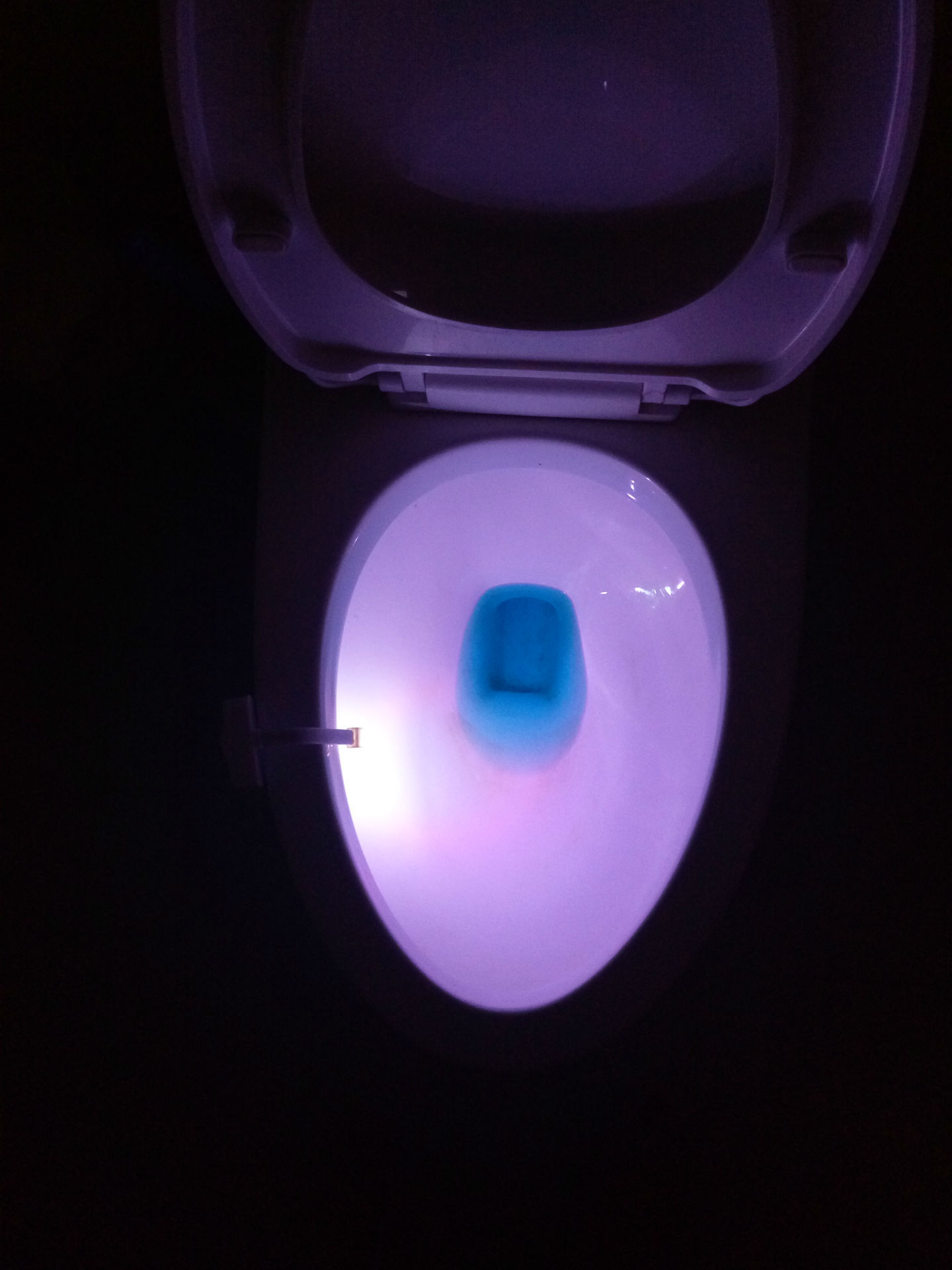 LED Toilet Toilet Lid Hanging Creative Infrared Sensor Lamp 8 Colors Or 16 Colors Night Bright Toilet Small Night Lamp LED Toilet Toilet Lid Hanging Creative Infrared Sensor Lamp 8 Colors Or 16 Colors Night Bright Toilet Small Night Lamp