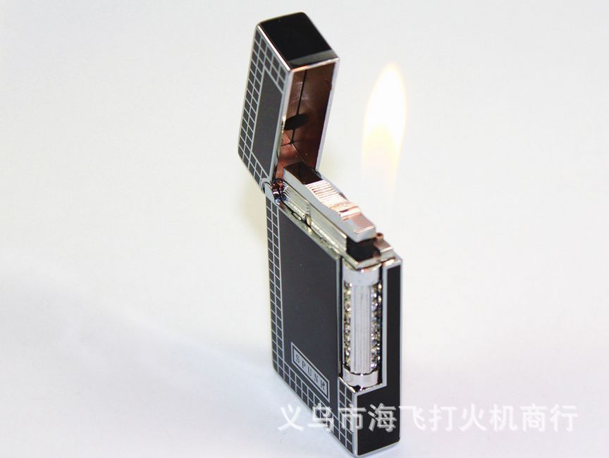 Si Paike SPUNK langsheng lighter black box with gift box wholesale human being rattled metal lighter Si Paike SPUNK langsheng lighter black box with gift box wholesale human being rattled metal lighter