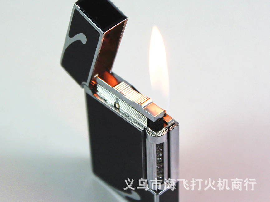 SK28-E08 Division of Parker SPUNK langsheng Golden spray black gift box wholesale human being rattled metal lighter lighters SK28-E08 Division of Parker SPUNK langsheng Golden spray black gift box wholesale human being rattled metal lighter lighters
