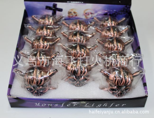 The supply of 599 flash skull Guaijiao metal lighter and Yanju into new ideas The supply of 599 flash skull Guaijiao metal lighter and Yanju into new ideas