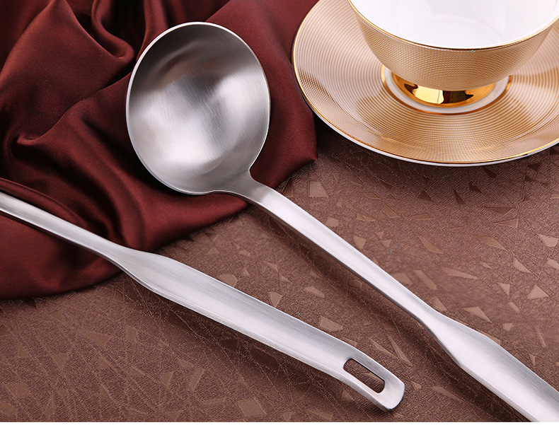 C 304 Stainless Steel Soup Ladle Household Kitchen Thickened Hot Pot Soup Spoon and Strainer Long Handle Small Size Small Strainer Soup Ladle