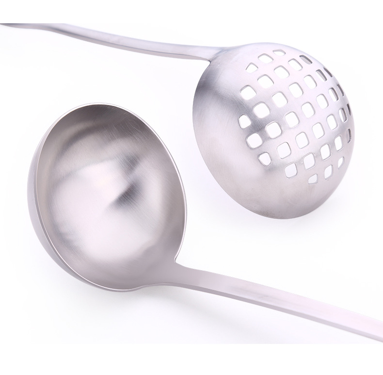 C 304 Stainless Steel Soup Ladle Household Kitchen Thickened Hot Pot Soup Spoon and Strainer Long Handle Small Size Small Strainer Soup Ladle