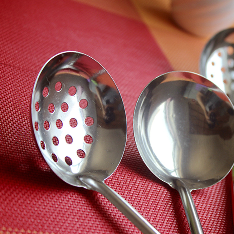 Kitchen utensils handle stainless steel soup spoon Kitchen pot soup soup soup mixing spoon can be hung up ladle hot pot spoon Kitchen utensils handle stainless steel soup spoon Kitchen pot soup soup soup mixing spoon can be hung up ladle hot pot spoon