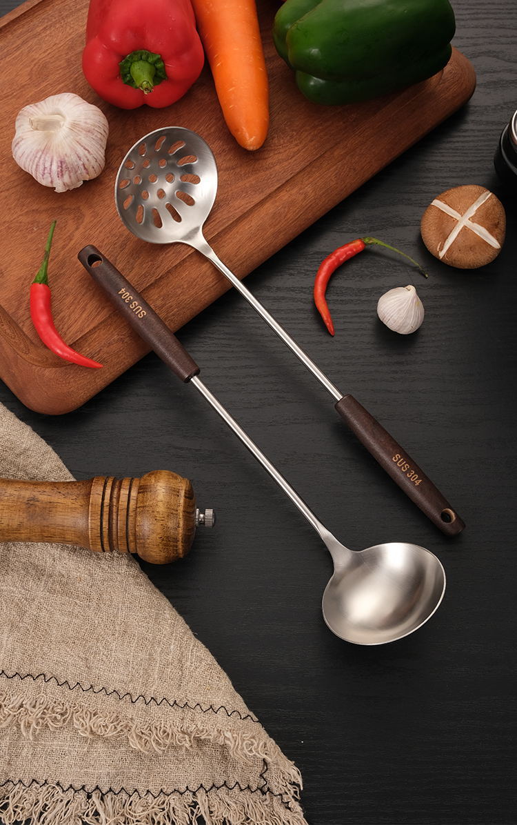 Matte Hot Pot Spoon 304 Stainless Steel Soup Ladle Wooden Handle Colander Household Kitchen Cooking Spoon Thickened Hot Pot Colander Matte Hot Pot Spoon 304 Stainless Steel Soup Ladle Wooden Handle Colander Household Kitchen Cooking Spoon Thickened Hot Pot Colander