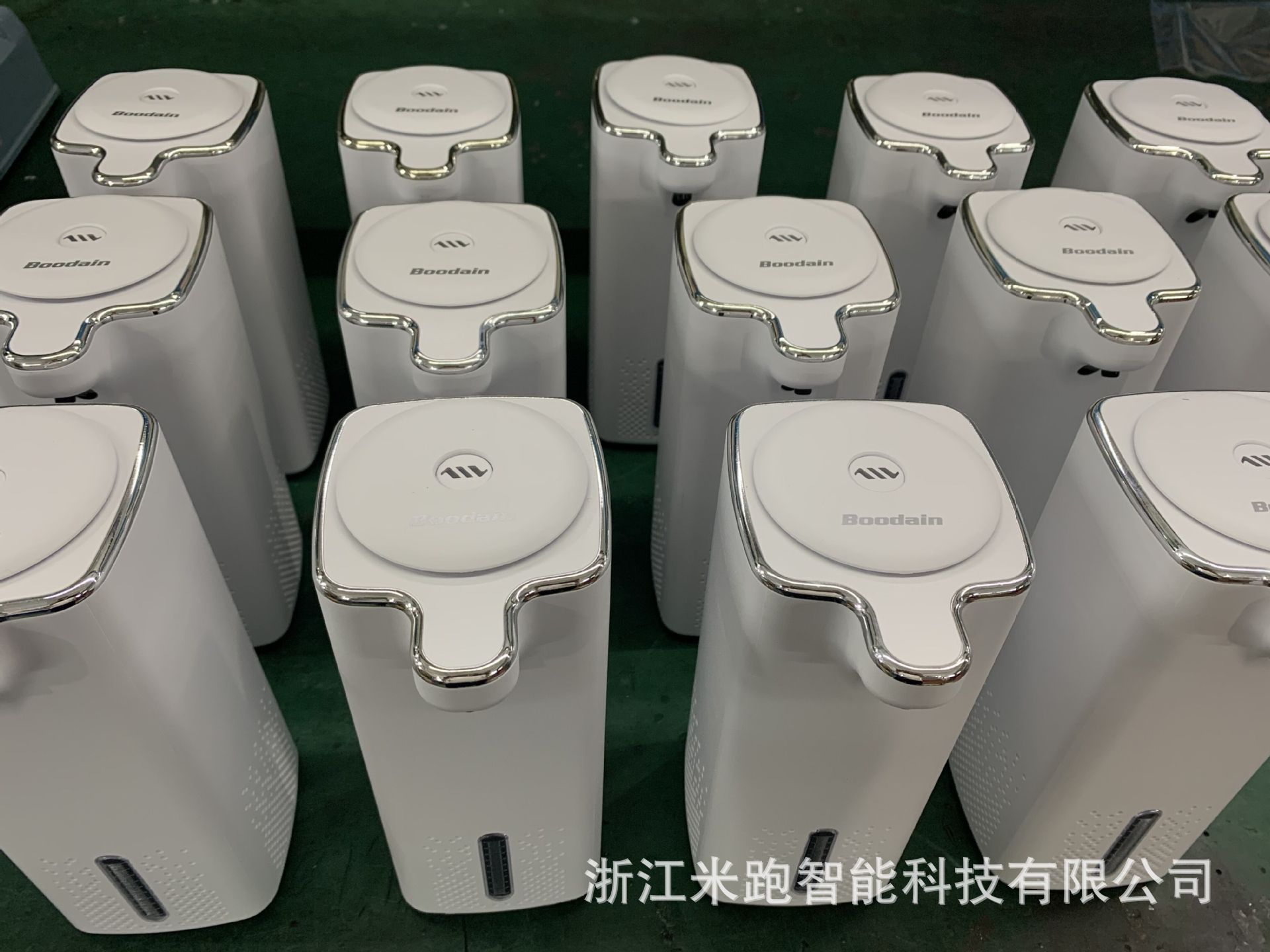 Full-Automatic Induction Foam Hand Washing Machine Large Capacity Sink Intelligent Soap Lye Box Rechargeable Wall-Mounted Soap Dispenser