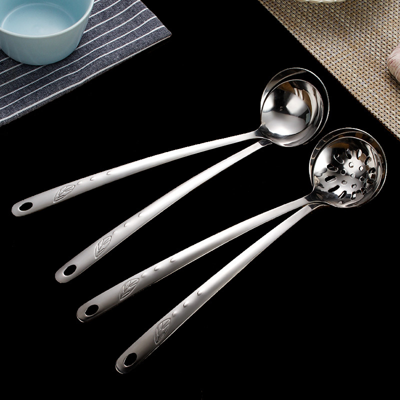 Wholesale Stainless Steel Thickened Hot Pot Soup Spoon and Strainer Home Ladle Leaf Drop Commercial Hot Pot Soup Colander Filter Spoon
