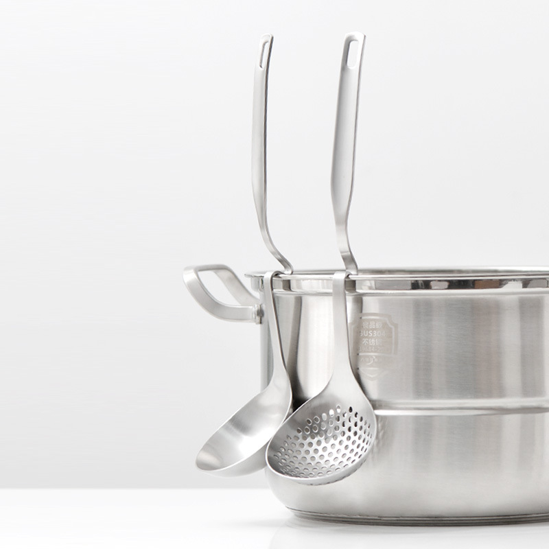 304 Stainless Steel Hot Pot Spoon Wall Spoon Hot Pot Soup Ladle Colander Thick Spicy Hot Pot Strainer Spoon Porridge Spoon Wholesale