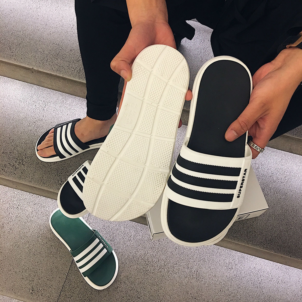 New Men's Single-Strap Slipper Men's Korean Version Fashion Fashion Cool Beach Shoes Men's Casual Non-Slip Slippers New Men's Single-Strap Slipper Men's Korean Version Fashion Fashion Cool Beach Shoes Men's Casual Non-Slip Slippers