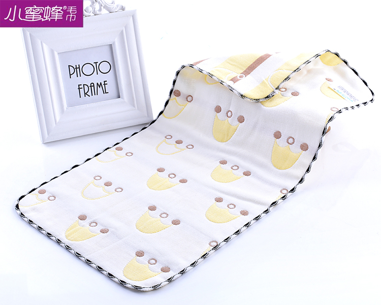 Six layers of multicolored cartoon towel small animal towel small bee towel