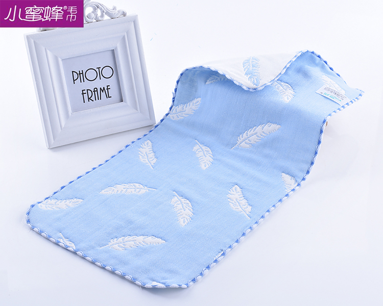Six layers of multicolored cartoon towel small animal towel small bee towel