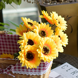 Flower Artificial Flower Gerbera Wedding Bouquet African Chrysanthemum Artificial Flower Preserved Fresh Flower Flower Artificial Flower Gerbera Wedding Bouquet African Chrysanthemum Artificial Flower Preserved Fresh Flower