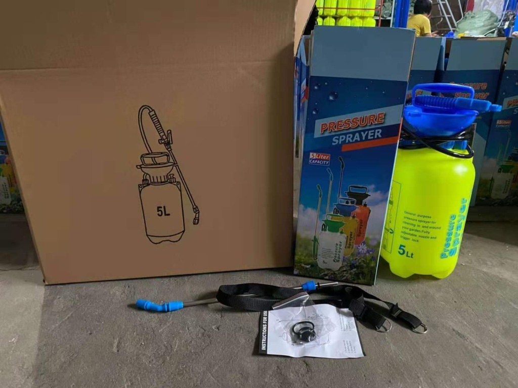 Sprinkling Can Sprayer Plastic Watering Can Sprinkling Can Plastic Sprayer Plastic Nozzle Hand Sprayer Universal Sprinkling Can