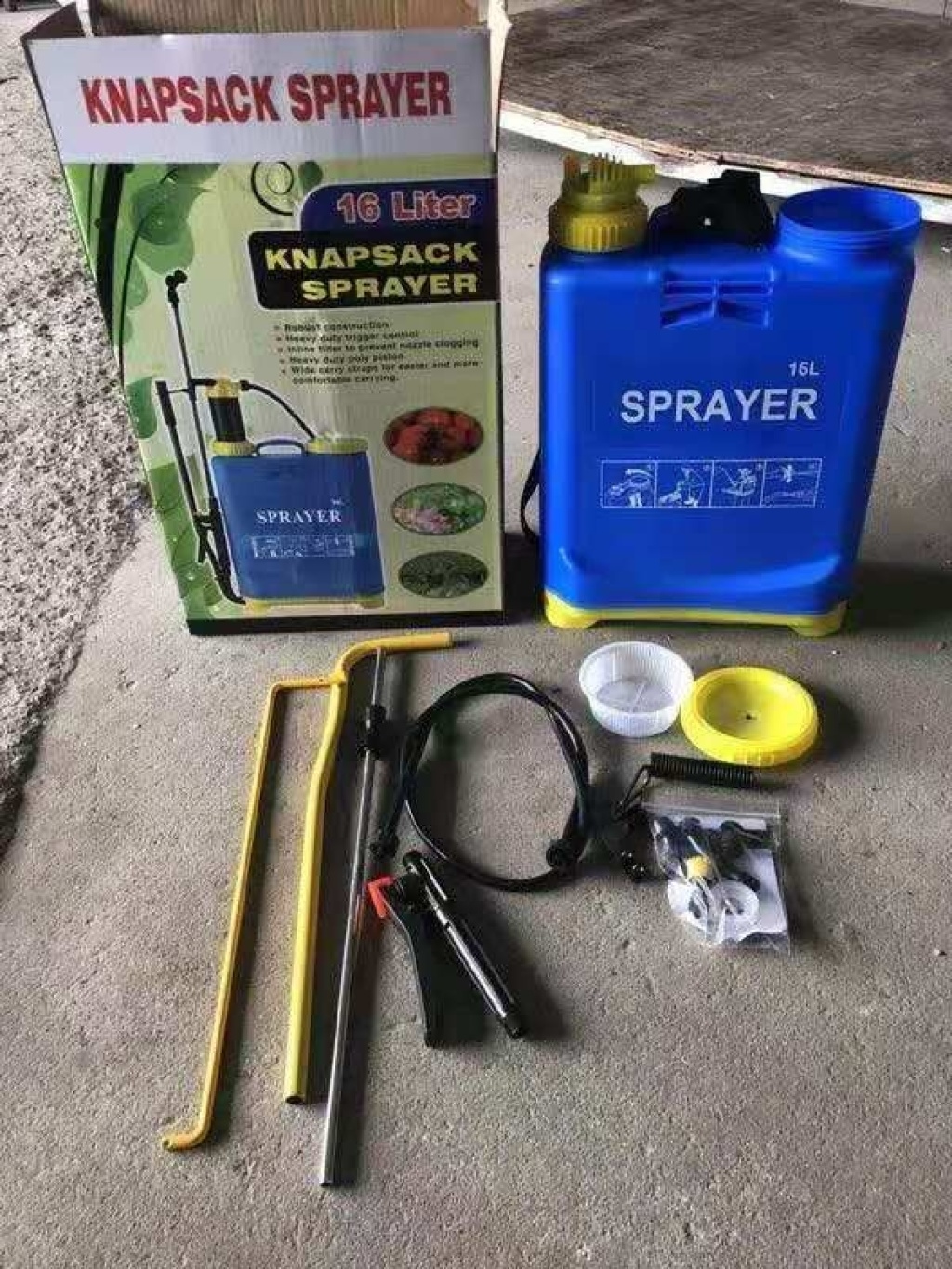 Sprinkling Can Sprayer Plastic Watering Can Sprinkling Can Plastic Sprayer Plastic Nozzle Hand Sprayer Universal Sprinkling Can