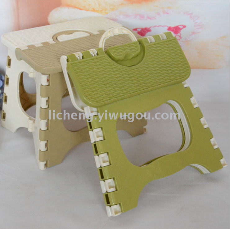 Folding fishing stool, plastic portable folding stool mini stool Chair