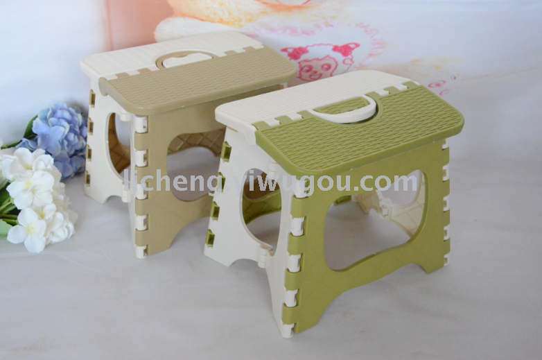 Folding fishing stool, plastic portable folding stool mini stool Chair Folding fishing stool, plastic portable folding stool mini stool Chair