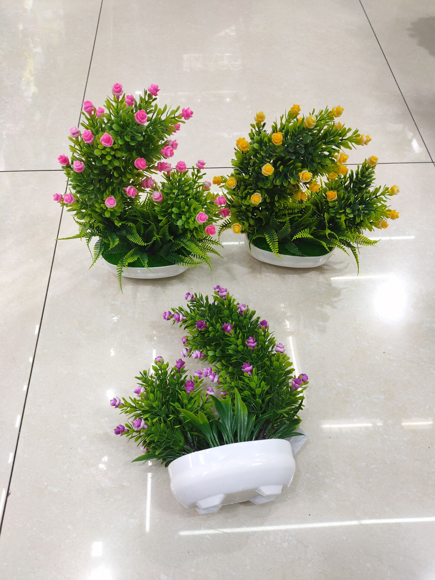 Simulation plant plastic basin month mei bud decorates sitting room study to wait for decoration Simulation plant plastic basin month mei bud decorates sitting room study to wait for decoration