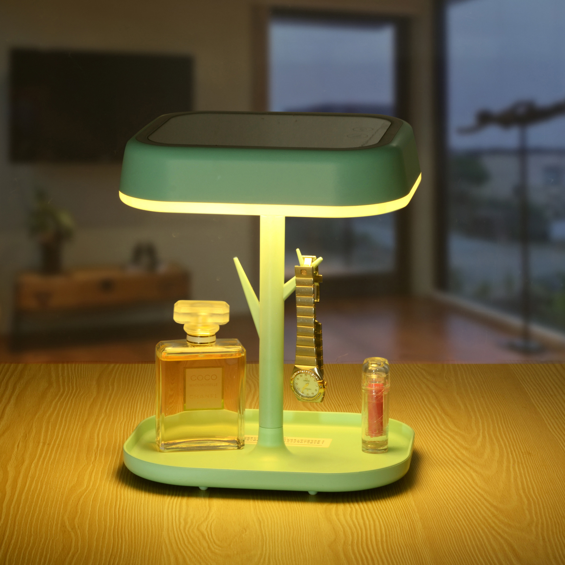 Innovative led dressing mirror bedroom night atmosphere desktop USB smart mirror small night light Innovative led dressing mirror bedroom night atmosphere desktop USB smart mirror small night light