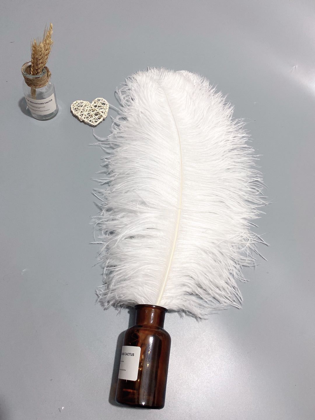Factory in Stock 50-55cm White Ostrich Feather Wedding Home Furnishing Decoration Flower Arrangement Feather Lamp Color Feather Factory in Stock 50-55cm White Ostrich Feather Wedding Home Furnishing Decoration Flower Arrangement Feather Lamp Color Feather