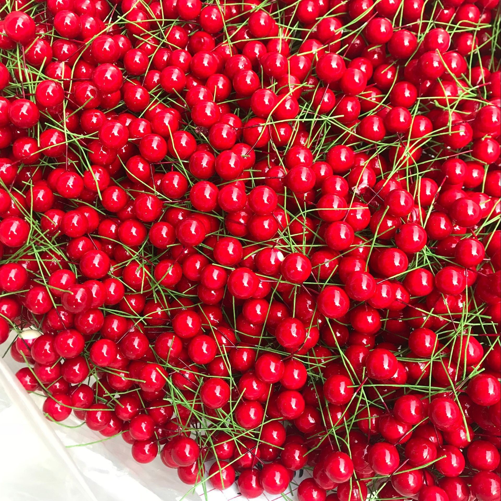DIY Handmade Christmas Ball Berry Simulation Foam Fruit Cherry Pinecone Decoration Peony Fruit Christmas Product Accessories