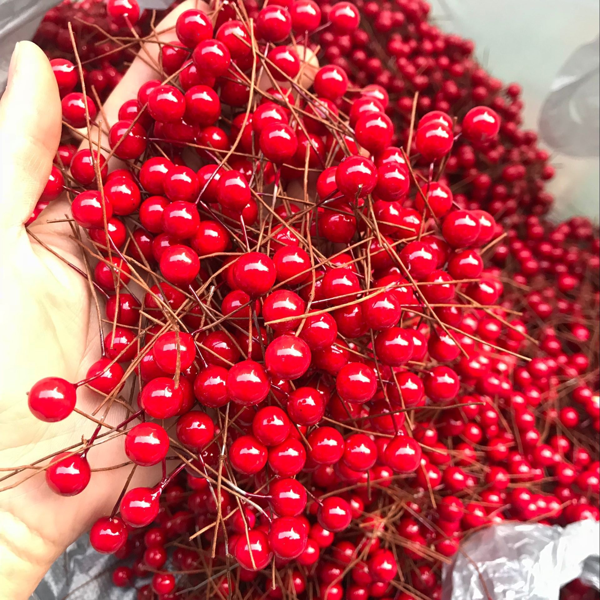 DIY Handmade Christmas Ball Berry Simulation Foam Fruit Cherry Pinecone Decoration Peony Fruit Christmas Product Accessories