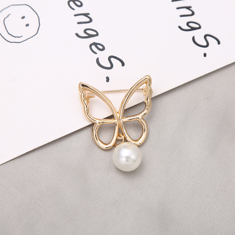 New Korean Style Metal Pearl Pendant Brooch Simple Elegant Clothes Hat Decorative Buckle Factory Wholesale New Korean Style Metal Pearl Pendant Brooch Simple Elegant Clothes Hat Decorative Buckle Factory Wholesale