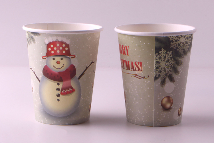 Christmas Party Gathering Decoration Supplies Dining Table Layout Disposable Paper Cup Plate Set Party Christmas Party Gathering Decoration Supplies Dining Table Layout Disposable Paper Cup Plate Set Party