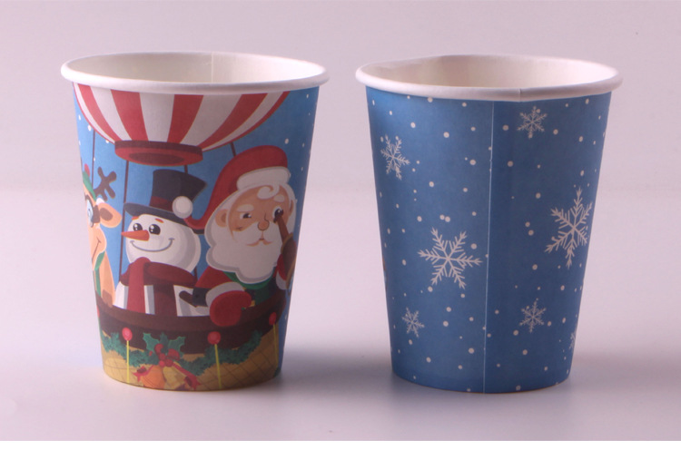 Christmas Party Gathering Decoration Supplies Dining Table Layout Disposable Paper Cup Plate Set Party Christmas Party Gathering Decoration Supplies Dining Table Layout Disposable Paper Cup Plate Set Party