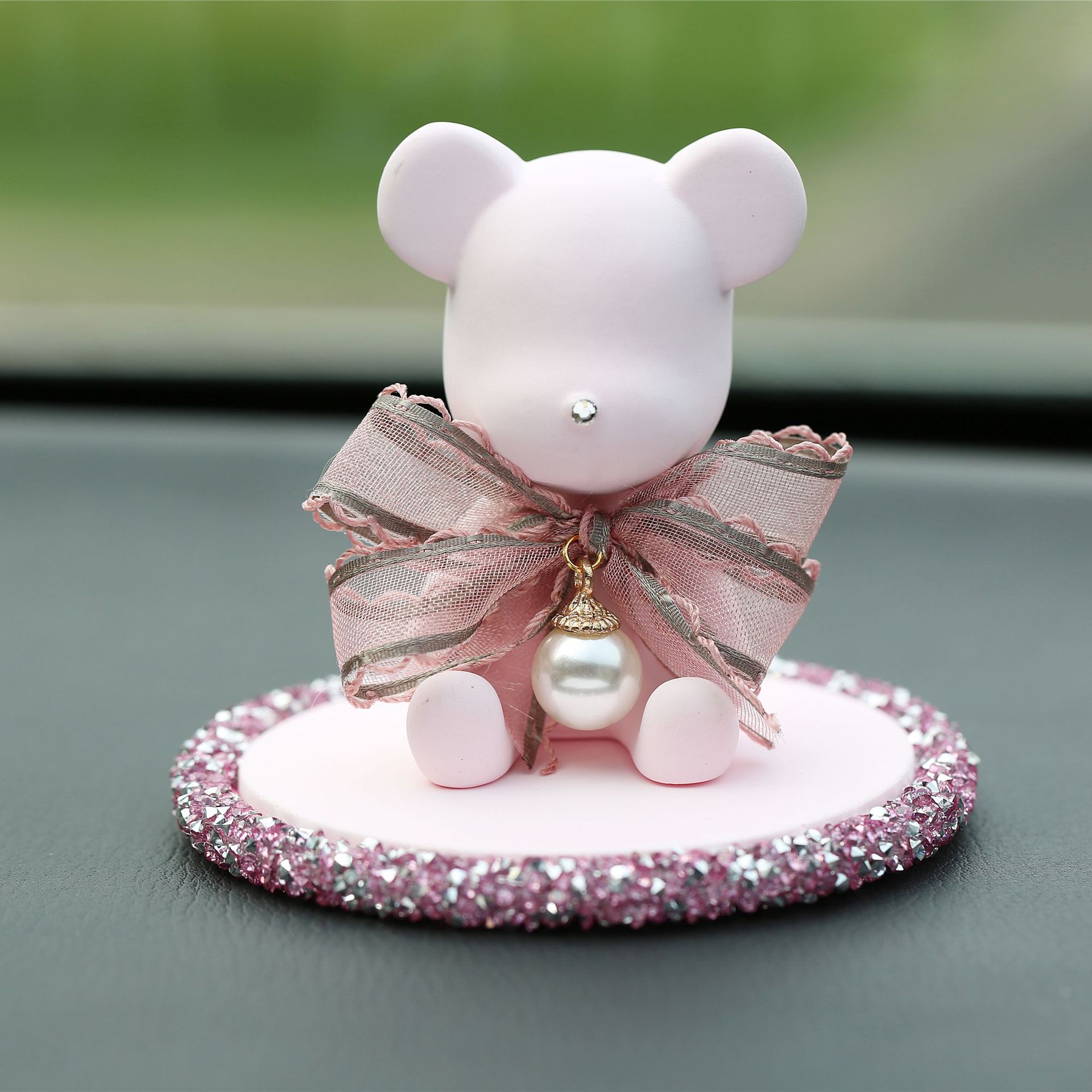 Plaster bear fragrance car set up a express cartoon bear car perfume interior