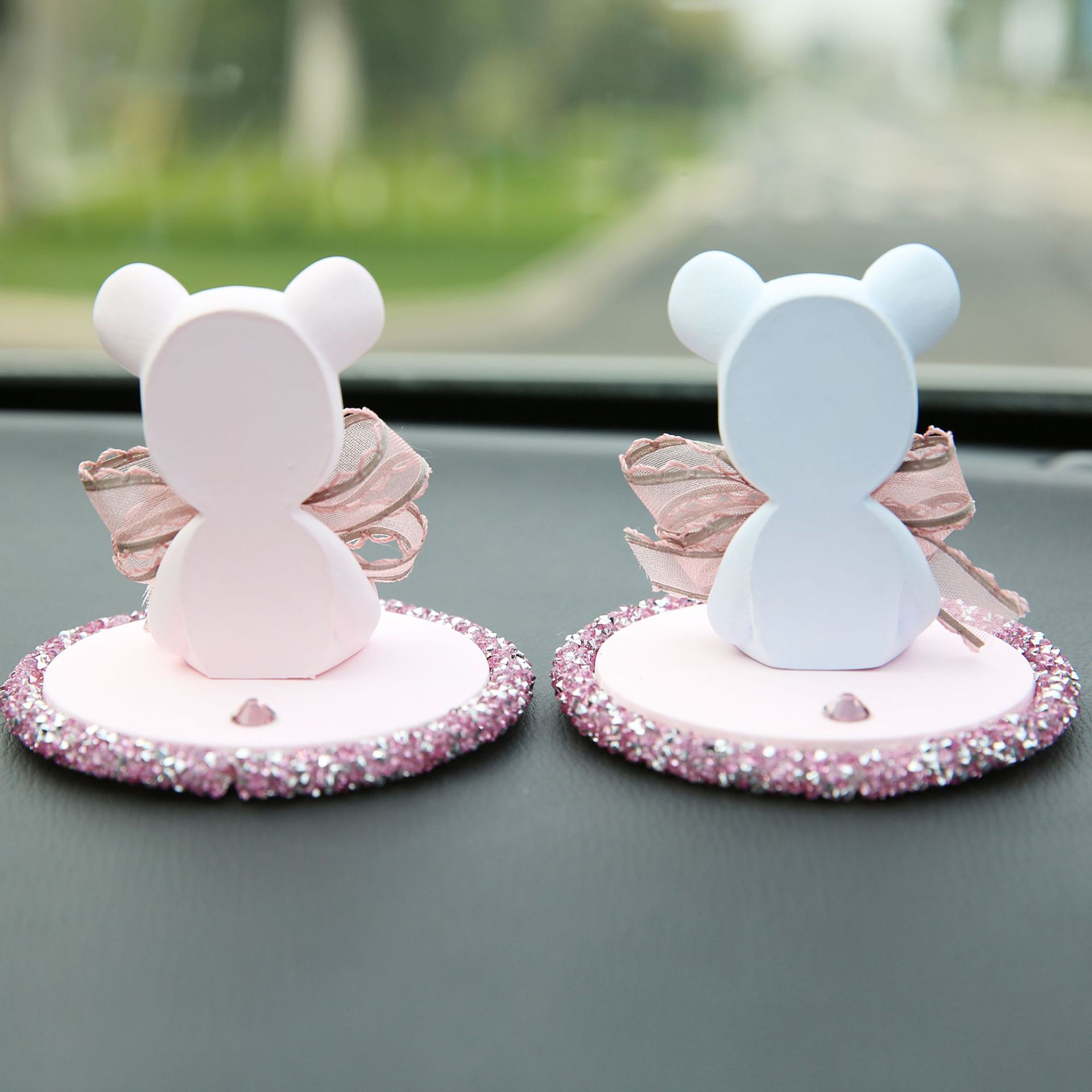 Plaster bear fragrance car set up a express cartoon bear car perfume interior